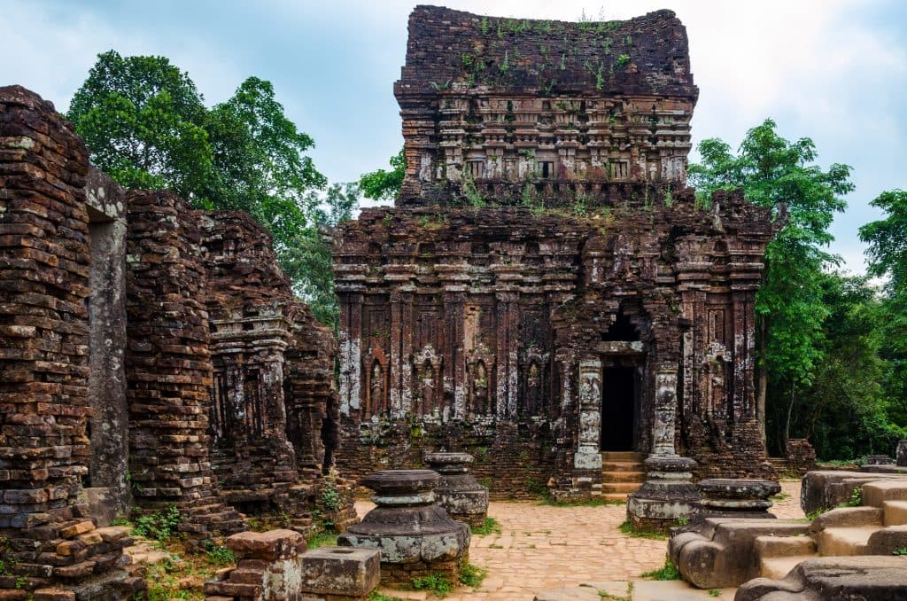 da-nang-my-son-holyland-02