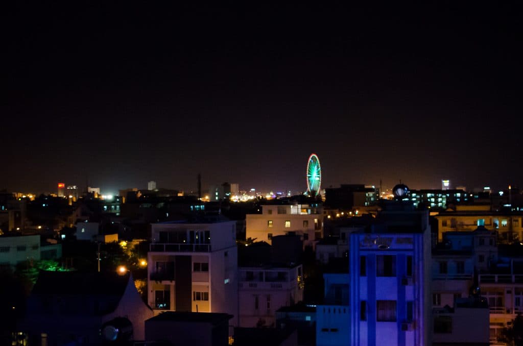 da-nang-nightlife-waves