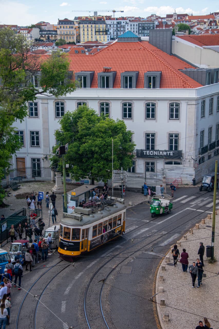 The Se Cathedral, view over the street 