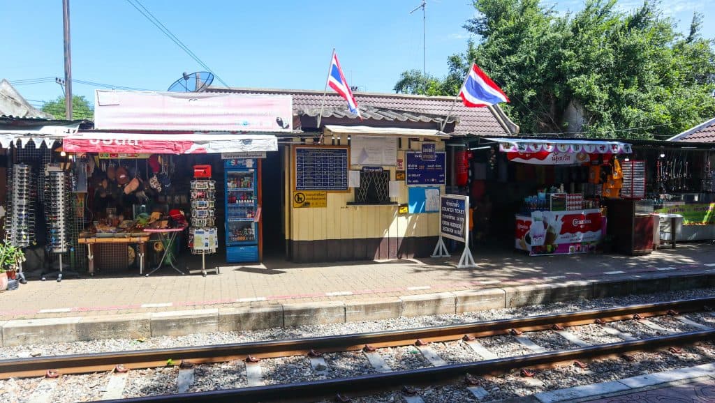 stacja kolejowa w Kanchanaburi 