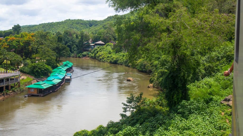 widok z kolei śmierci w kanchanaburi 
