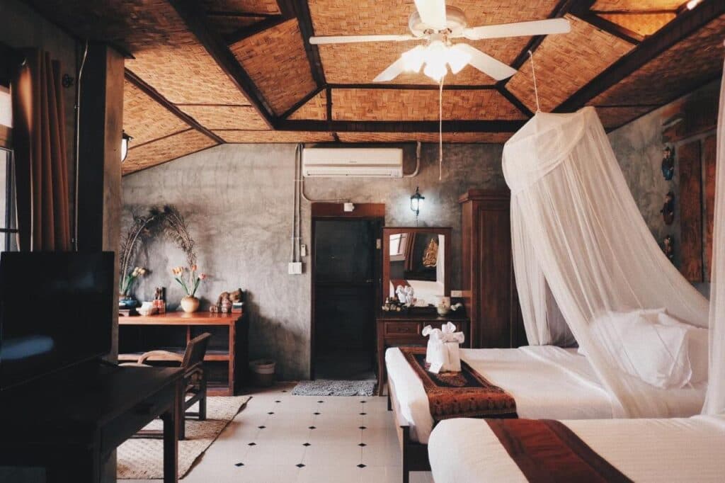 Where to stay in Chiang Mai - an old hotel in Chiang Mai. 
