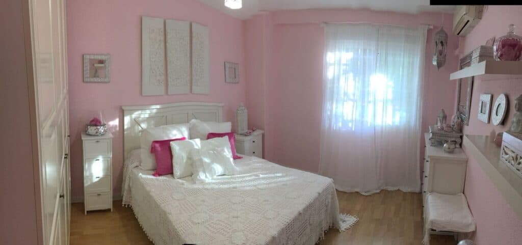 A pink apartment in Portugal