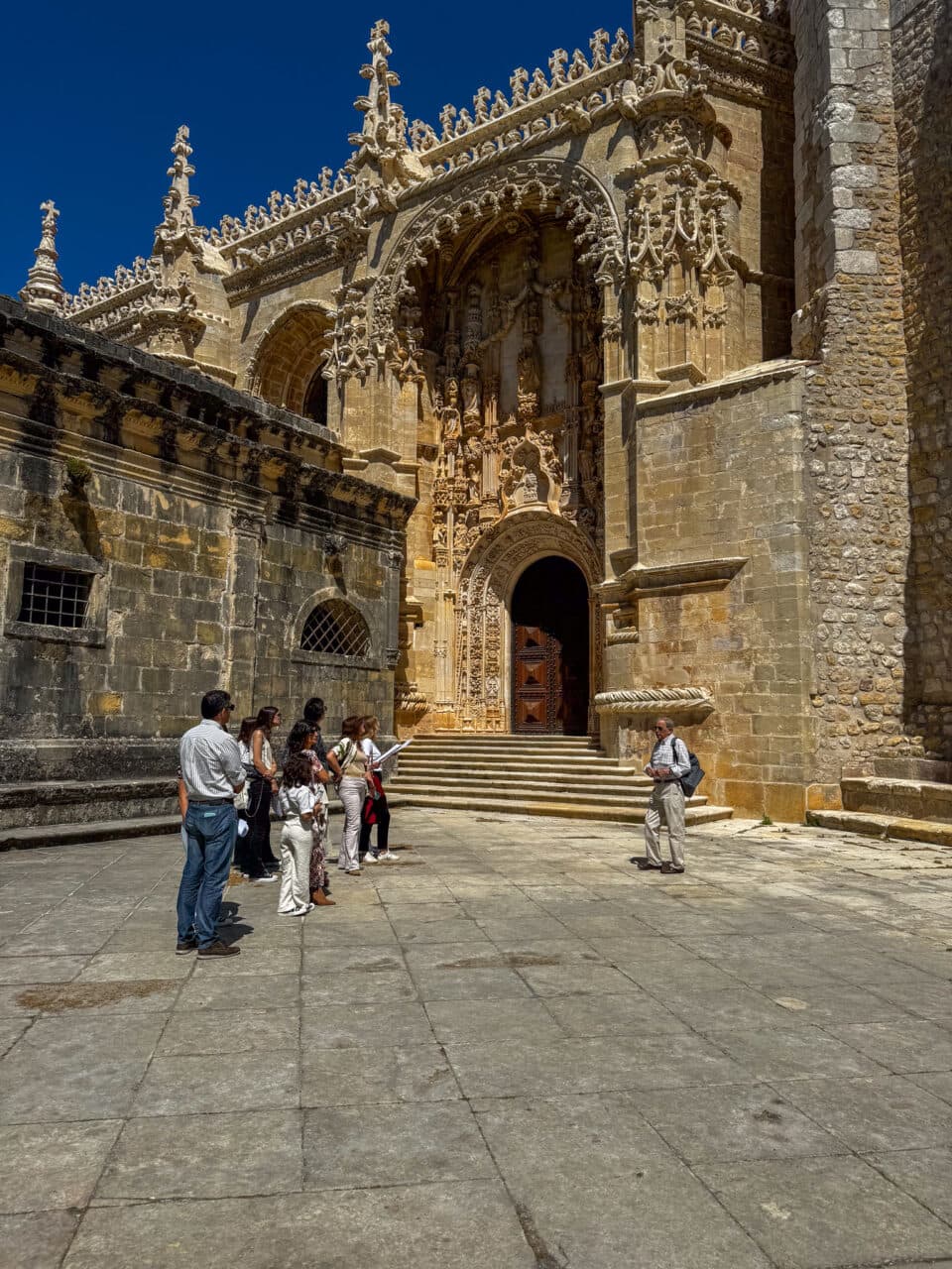 A big lime stone church in Tomar. 