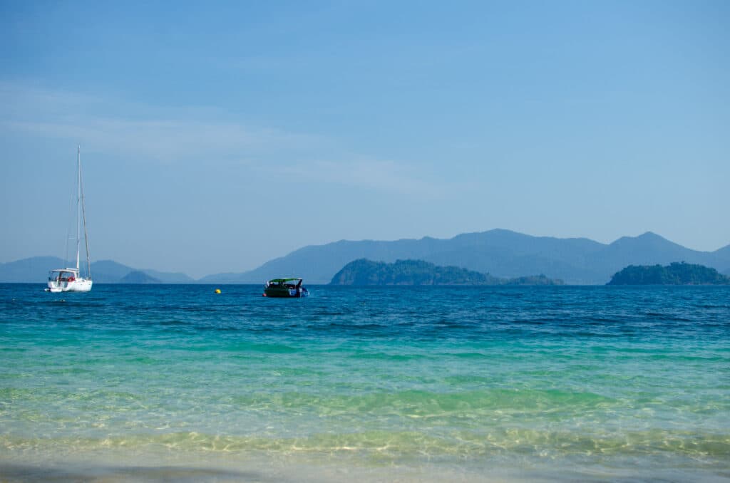 Koh Wai, blue water, mountains