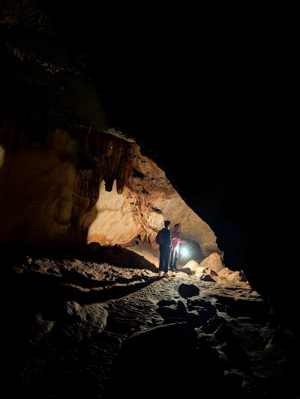 Chiang Dao caves, tour guide