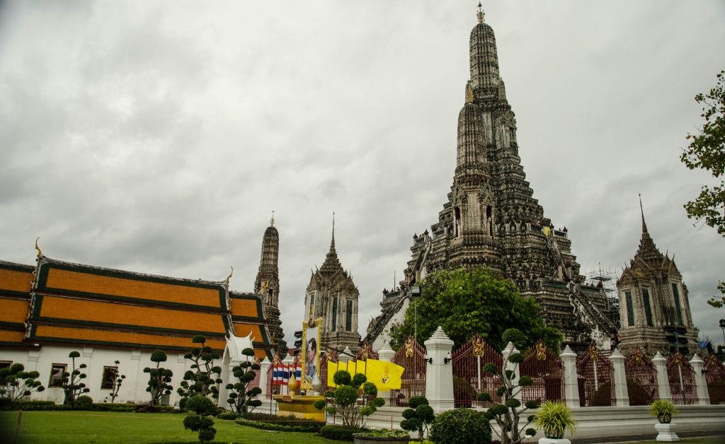 Even if the weather is bad, Wat Arun is still impressive