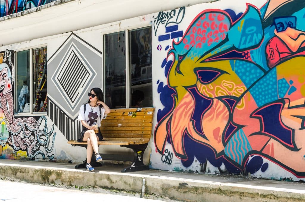 ho-chi-minh-city-nha-ga-station-3a-grafitti