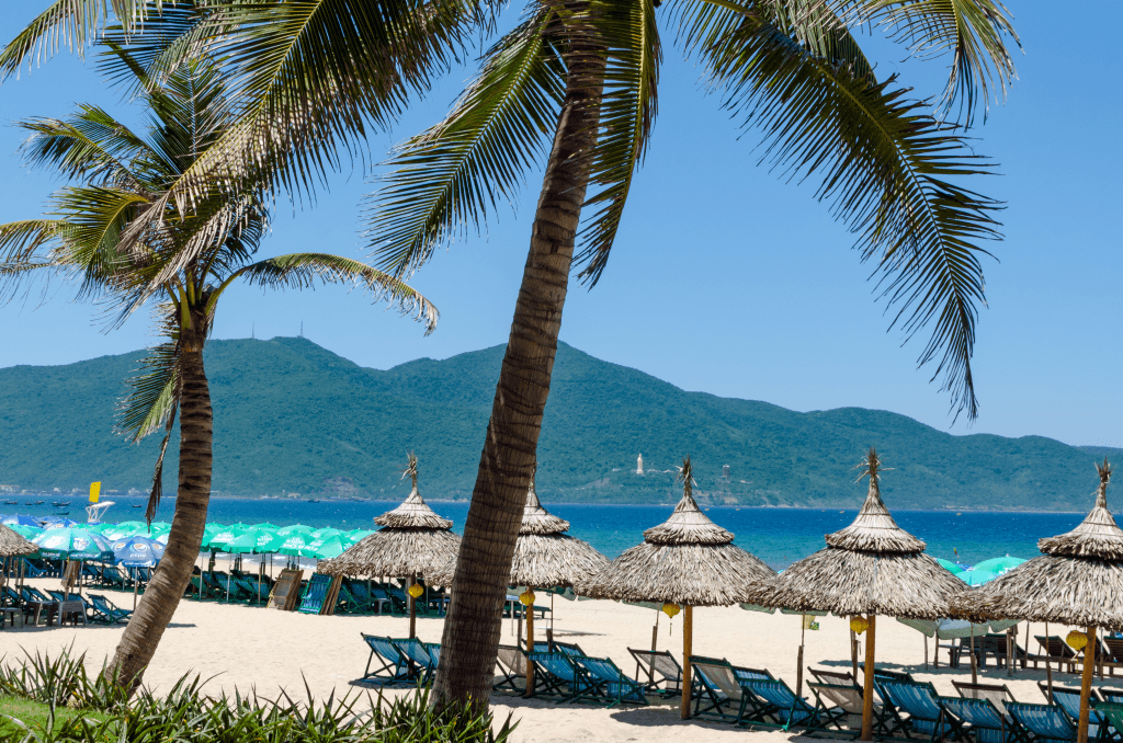 vietnam-da-nang-my-khe-beach