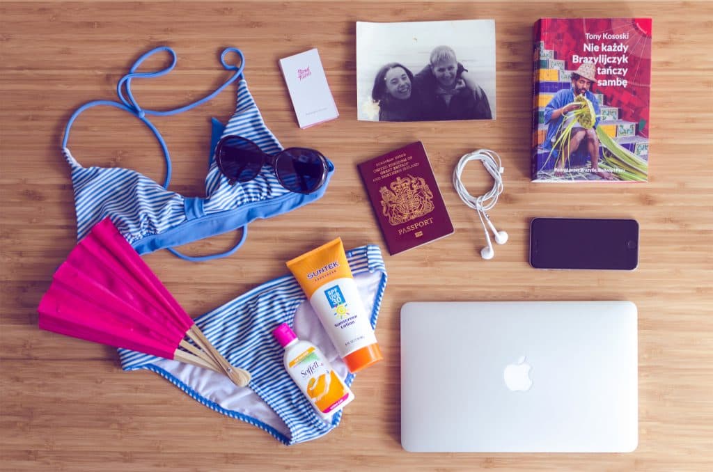 theblondtravels-travel-items (1)