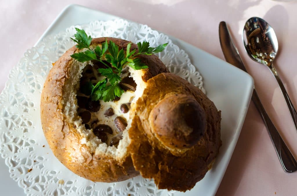 leba-hotel-restaurant-wodnik-mushroom-soup-1