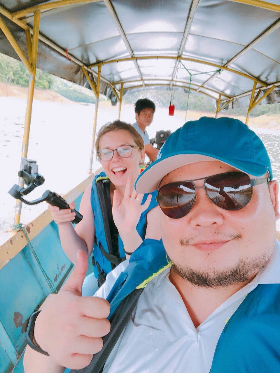 joanna and sakhon on a trip to mae ngat dam 