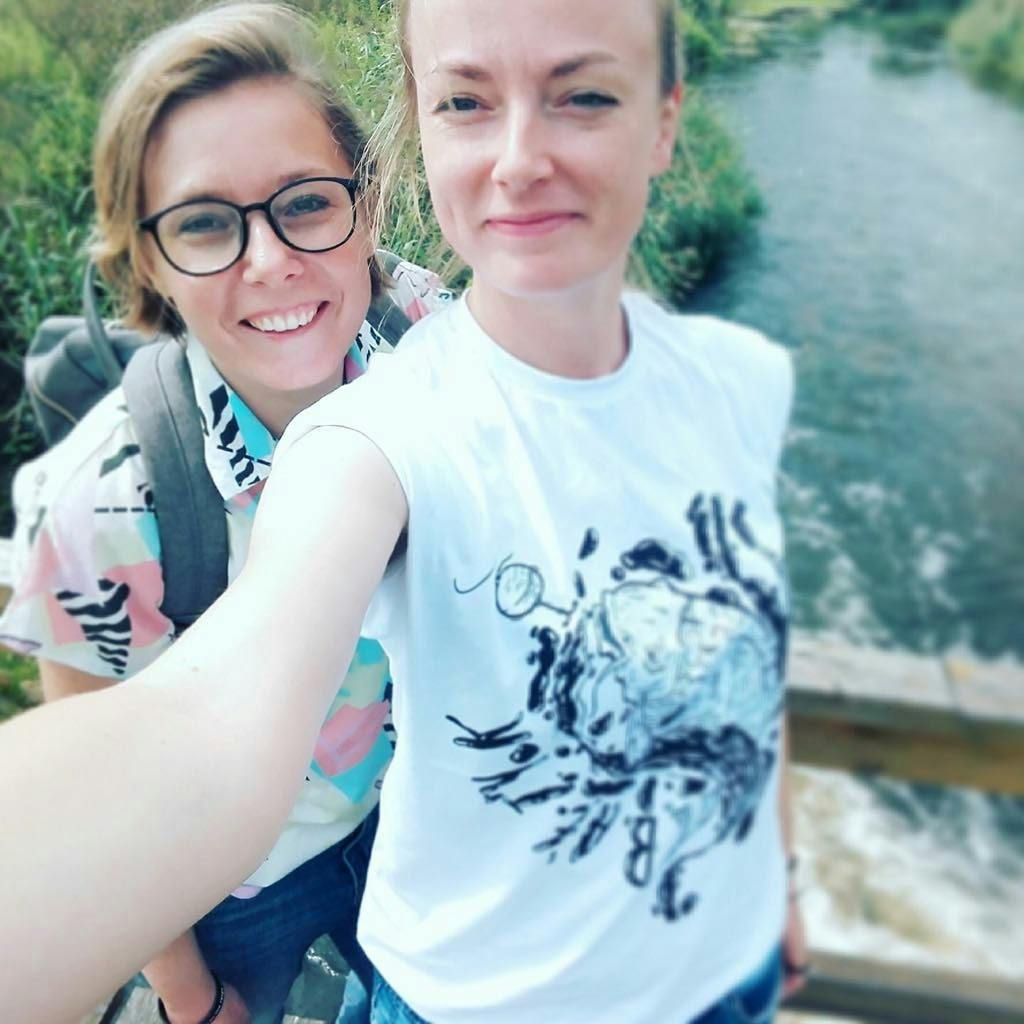 dwie siostry z polski na obczyznie selfie