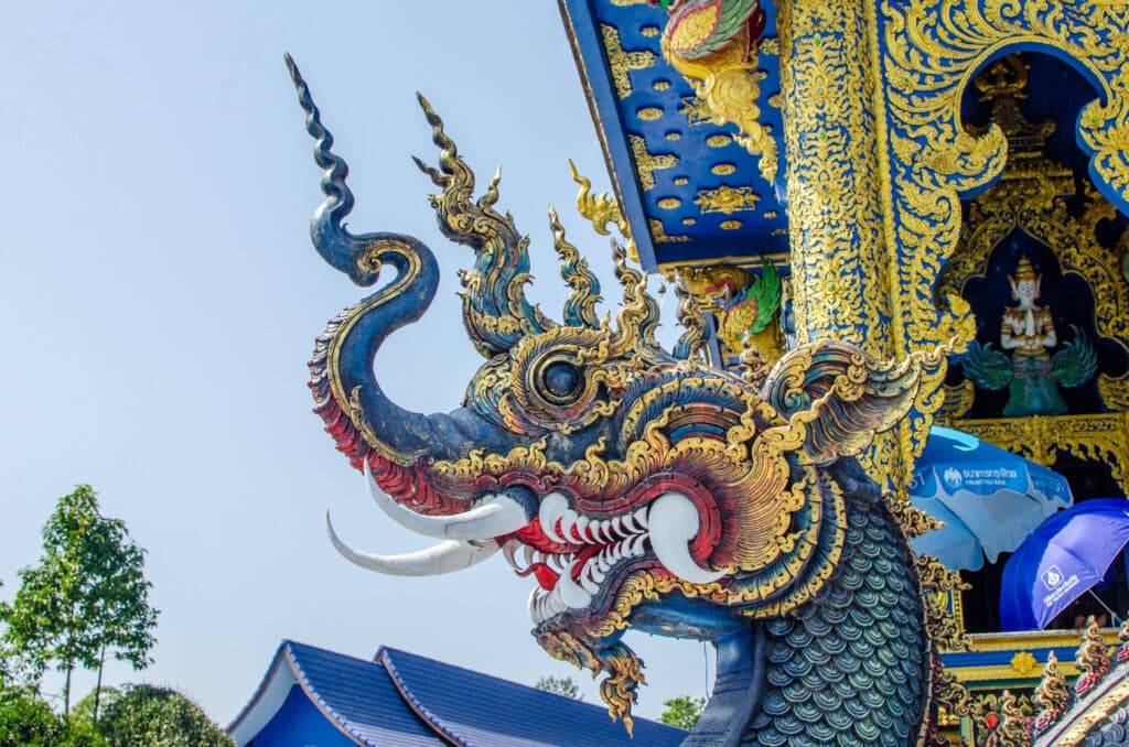 dragon sculpture
