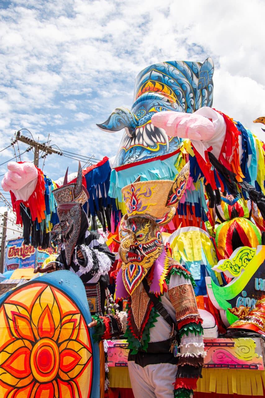 Phi Tha Khon Festival, parade