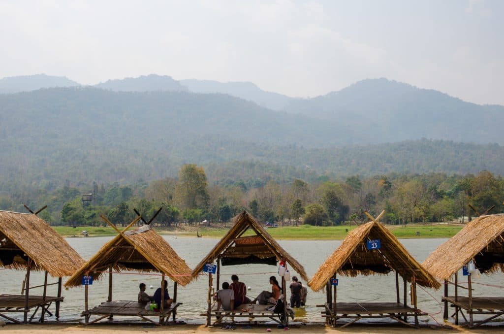 Huts by the Huay Tung Tao Lake