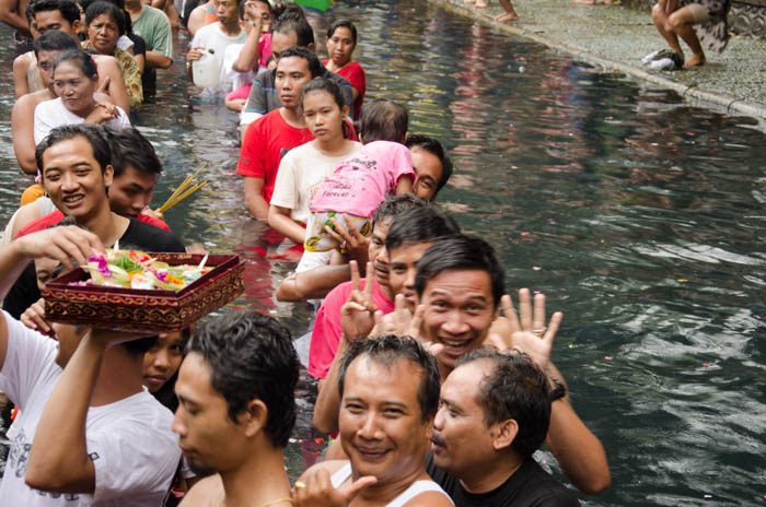 Friendly locals, Holy Water Temple, Bali