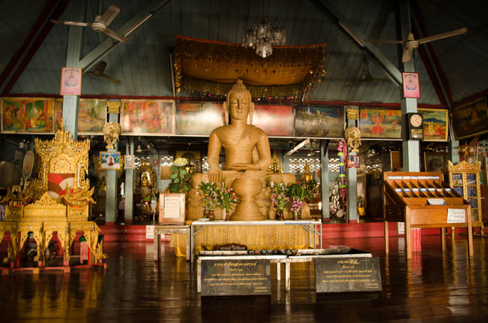 Buddha statue, Mae Hong Song