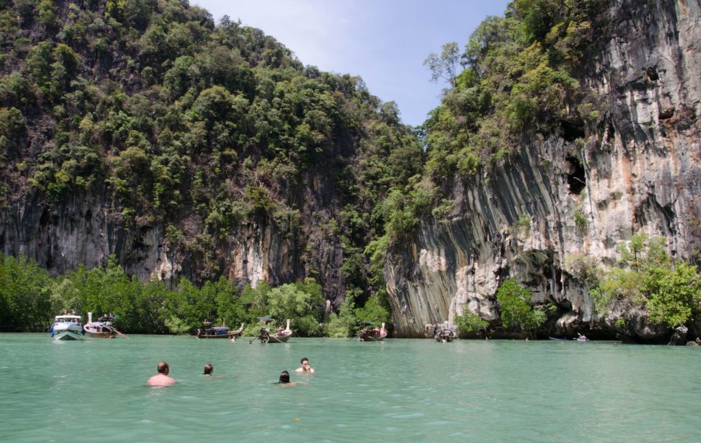 We visited many small coves and beaches during the trip to Hong Islands 