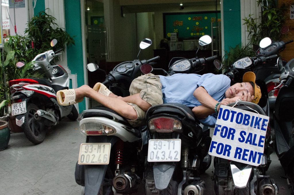 driving in vietnam