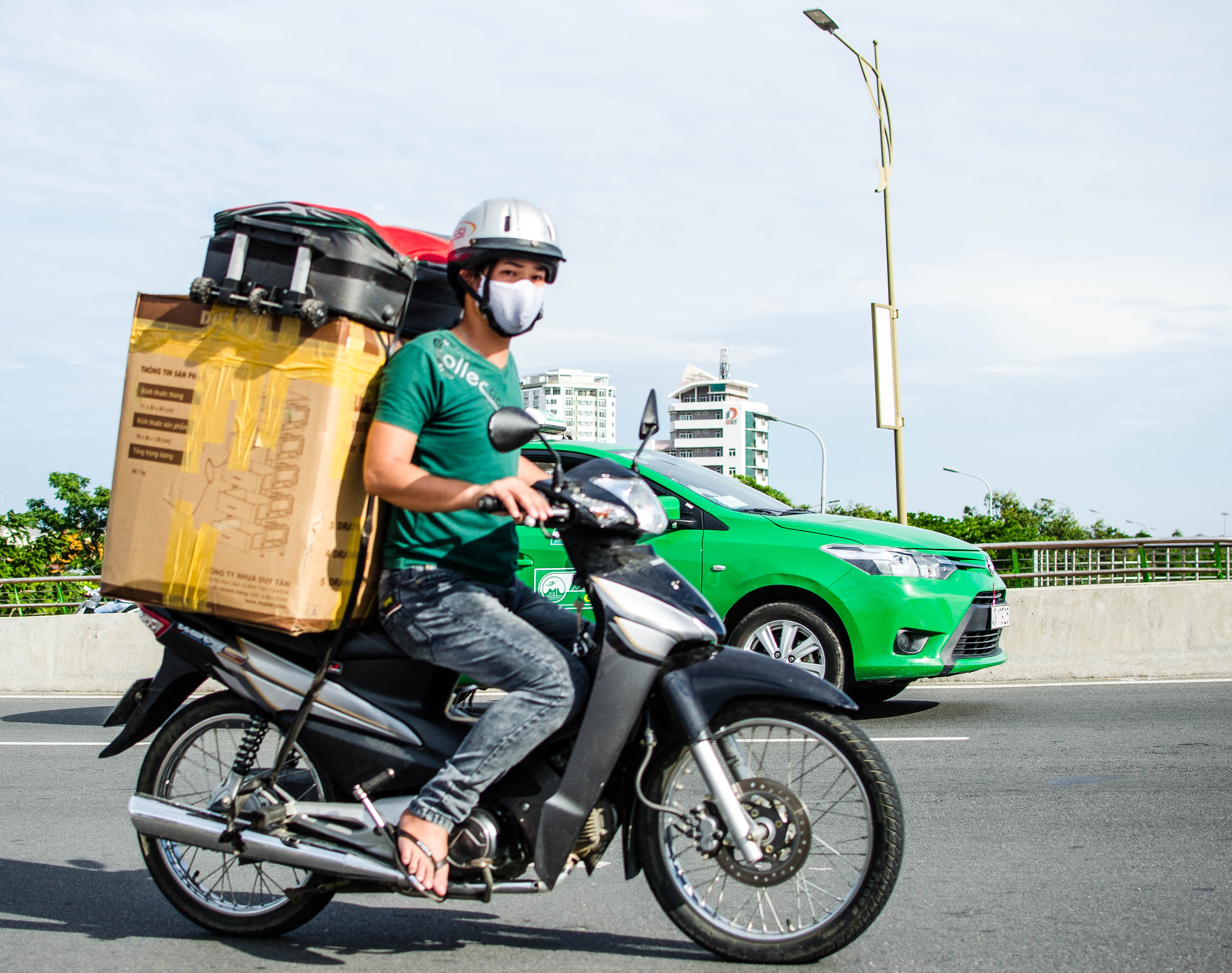 Rent and drive a scooter in Vietnam: Have a thrilling adventure - The Blond Travels