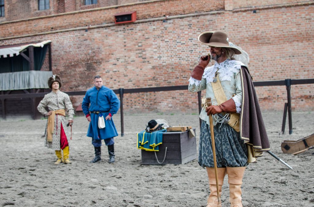 Gniew castle cannon ball show